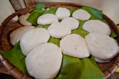 Le gâteau rond Banh day